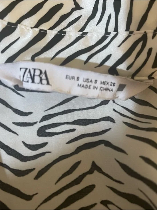 Zara Silky Zebra-Print Button Front Women's Top - Black & White - Picture 7 of 7